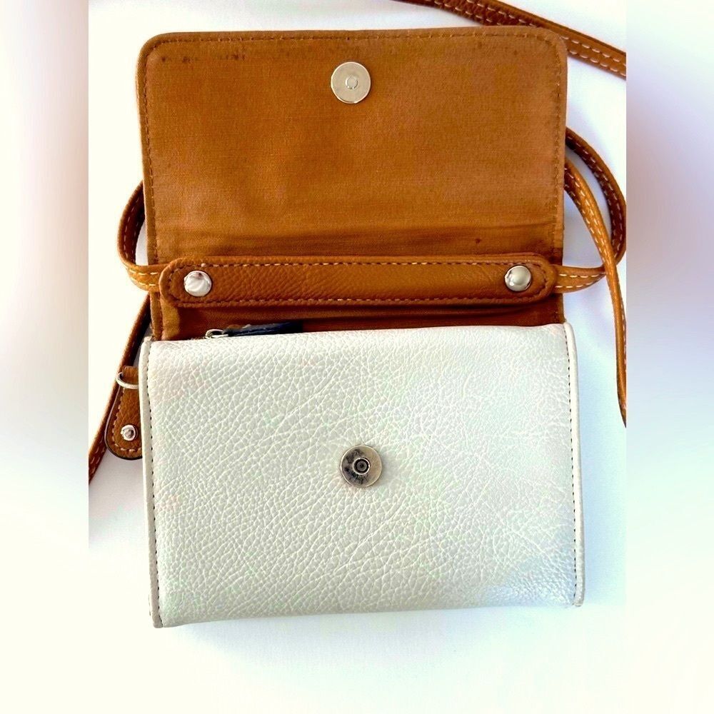 ROSETTI Black and Tan Crossbody Purse Removable Strap Clutch Gold Accents - Picture 3 of 13